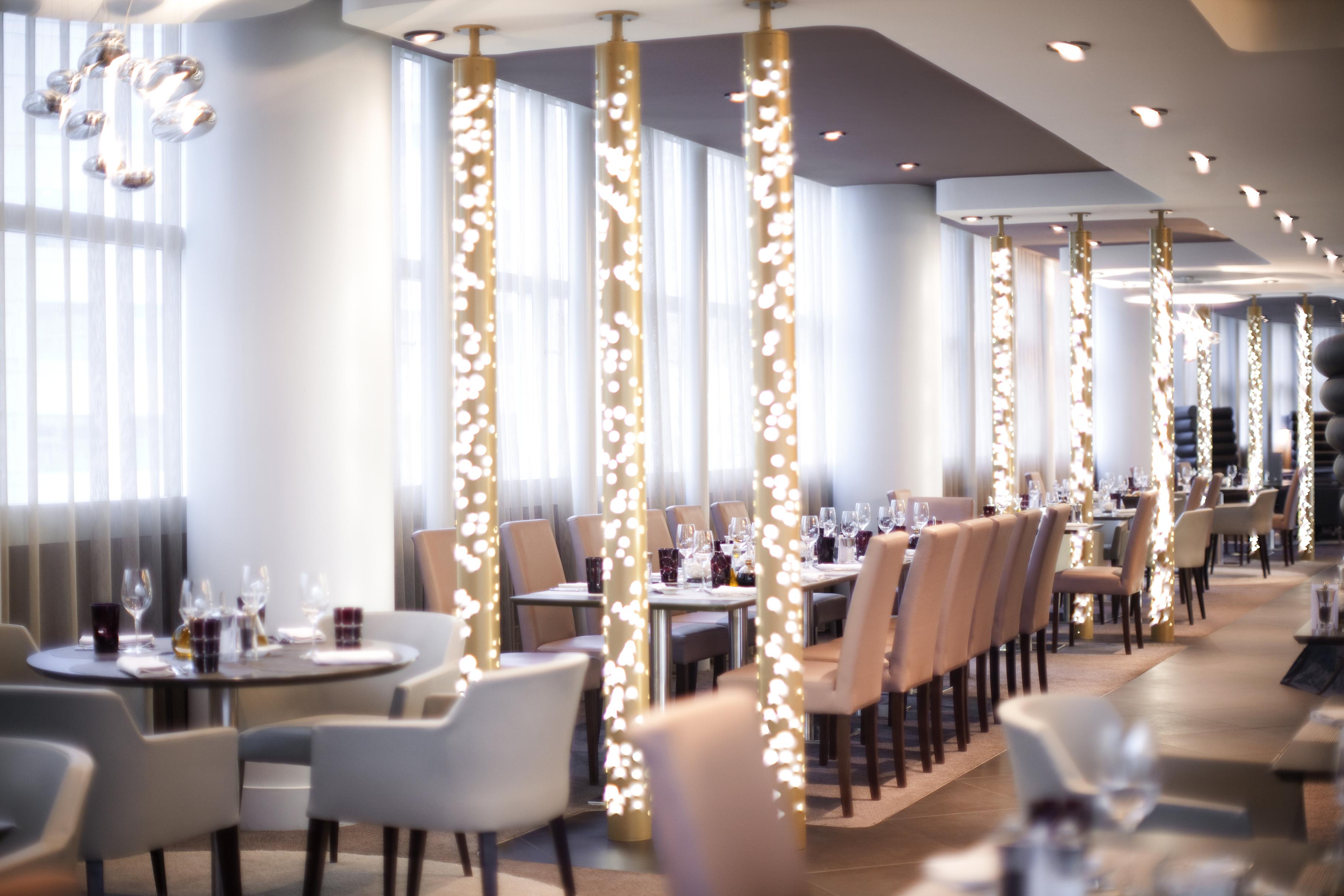 Pullman Paris La Defense Otel Courbevoie Dış mekan fotoğraf Restaurant