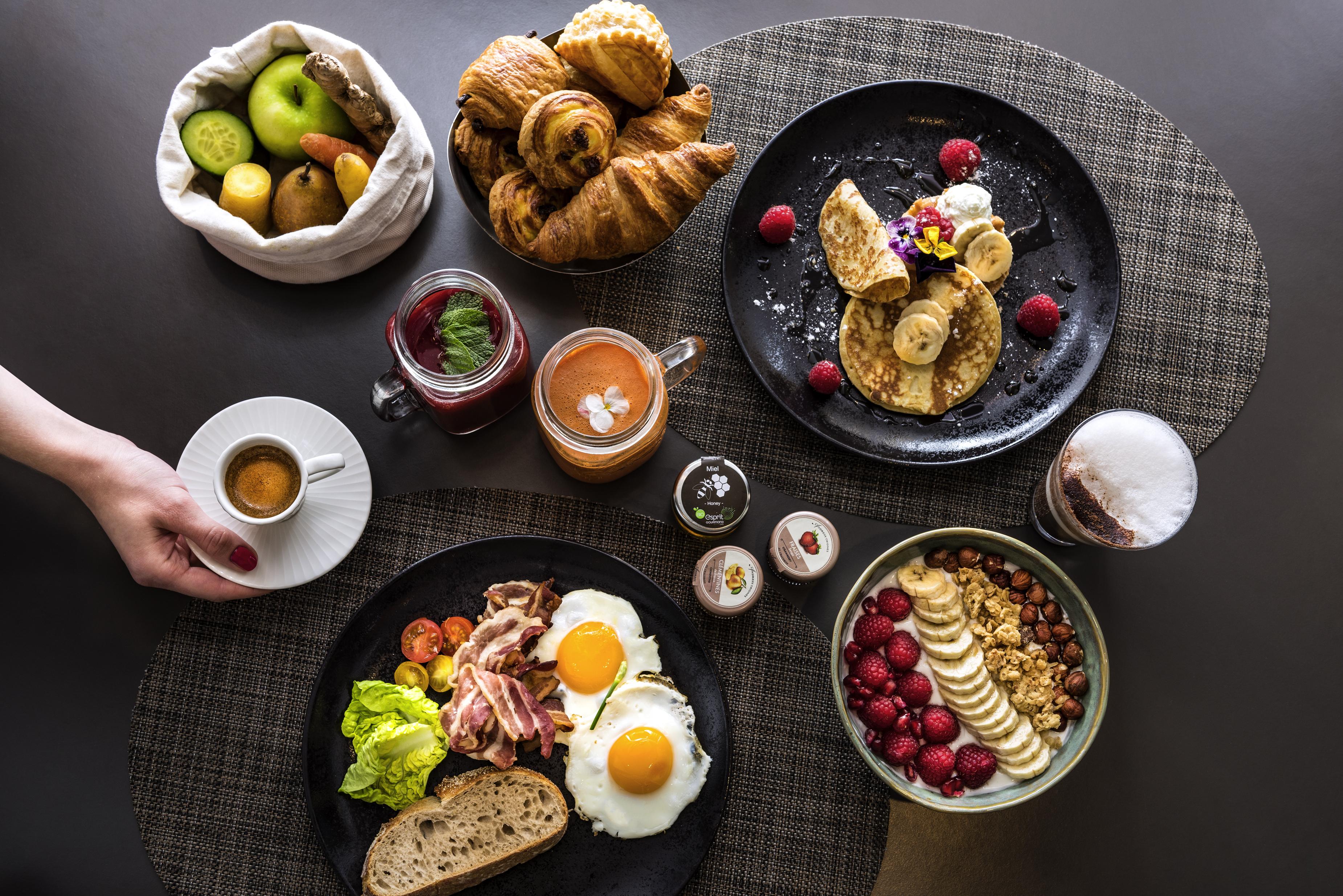 Pullman Paris La Defense Otel Courbevoie Dış mekan fotoğraf Breakfast