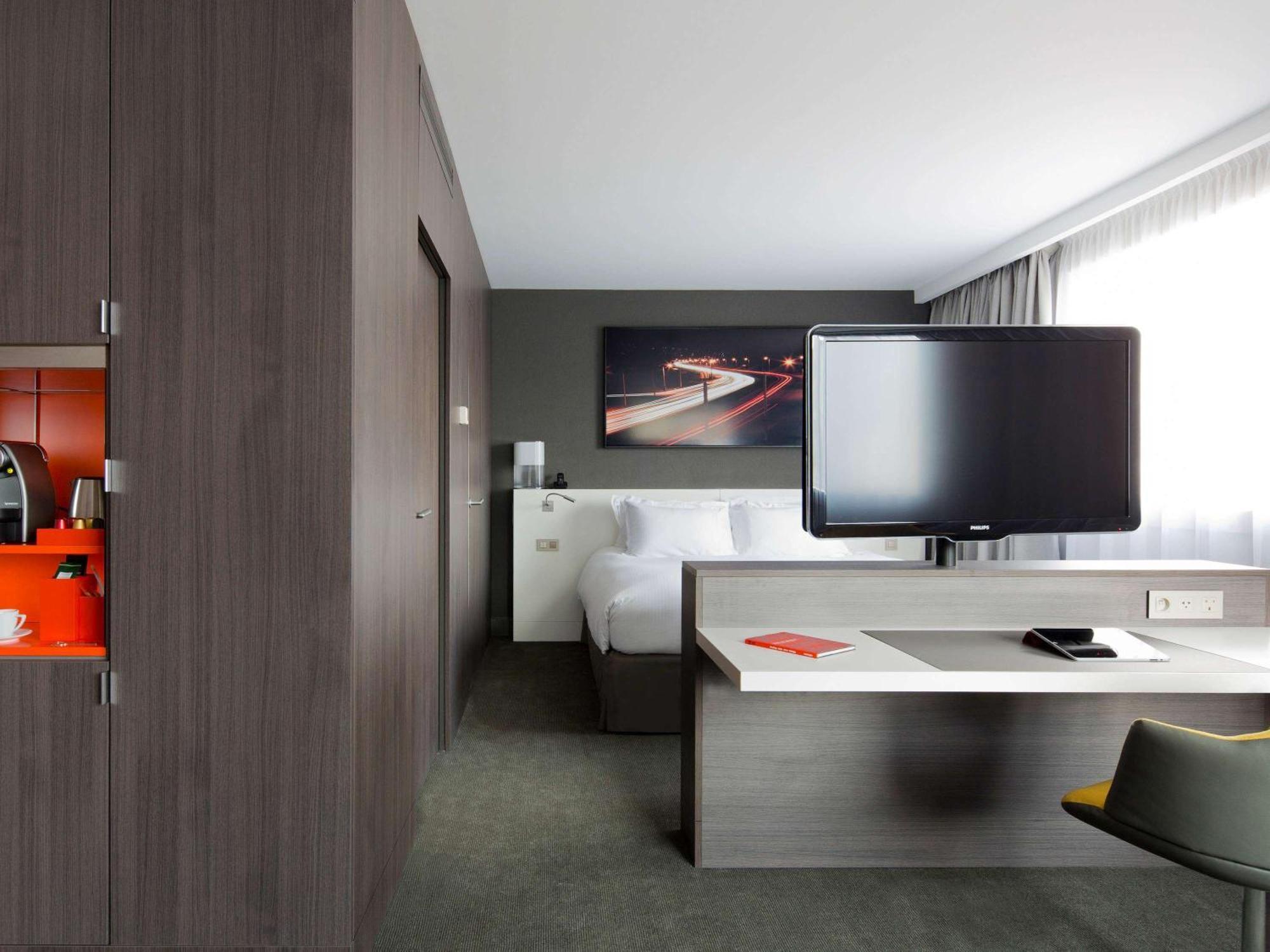 Pullman Paris La Defense Otel Courbevoie Dış mekan fotoğraf